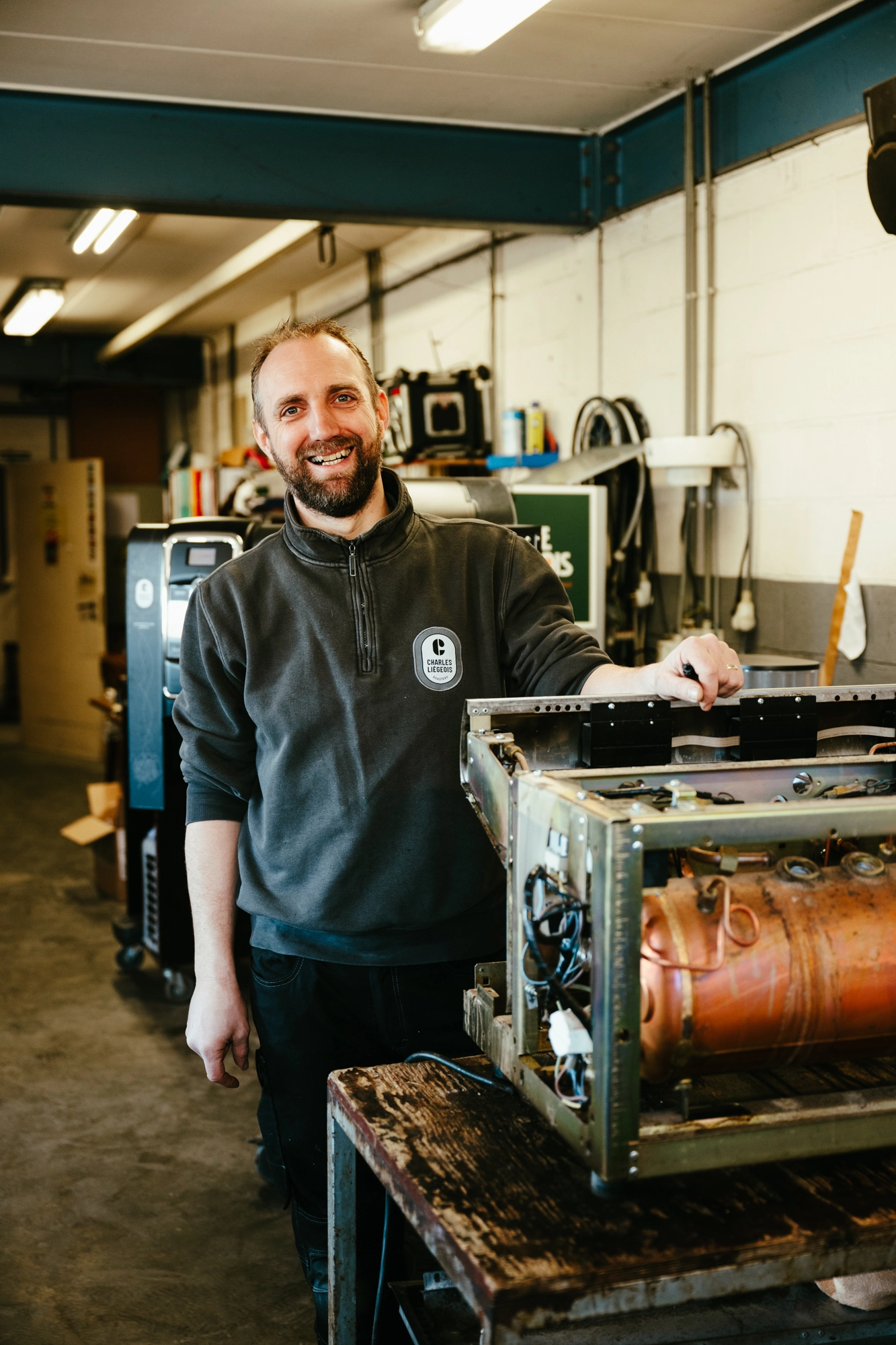 CÉDRIC, RESPONSABLE TECHNIQUE. 