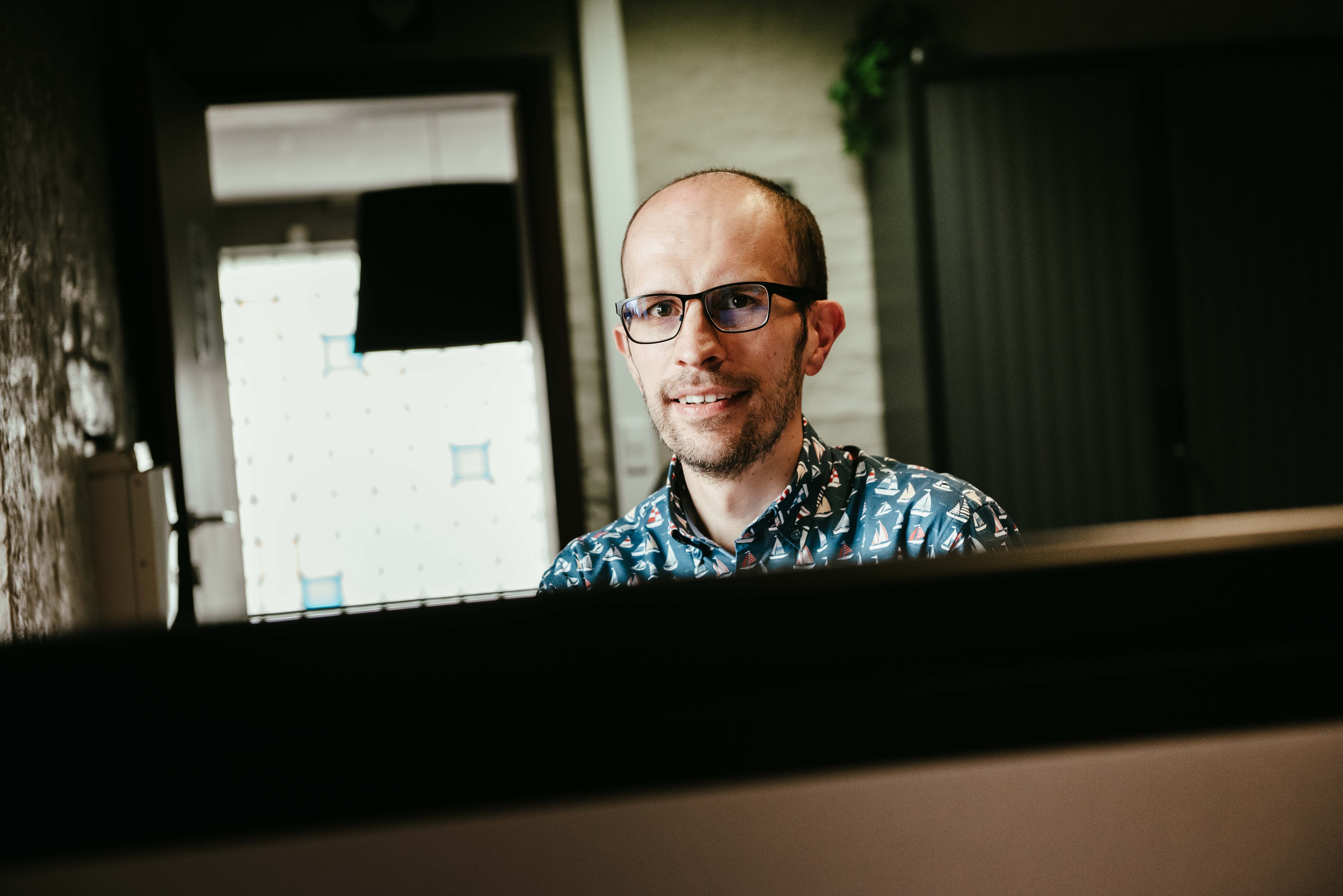 Henry, accountant en managementcontroller Henry, accountant en managementcontroller