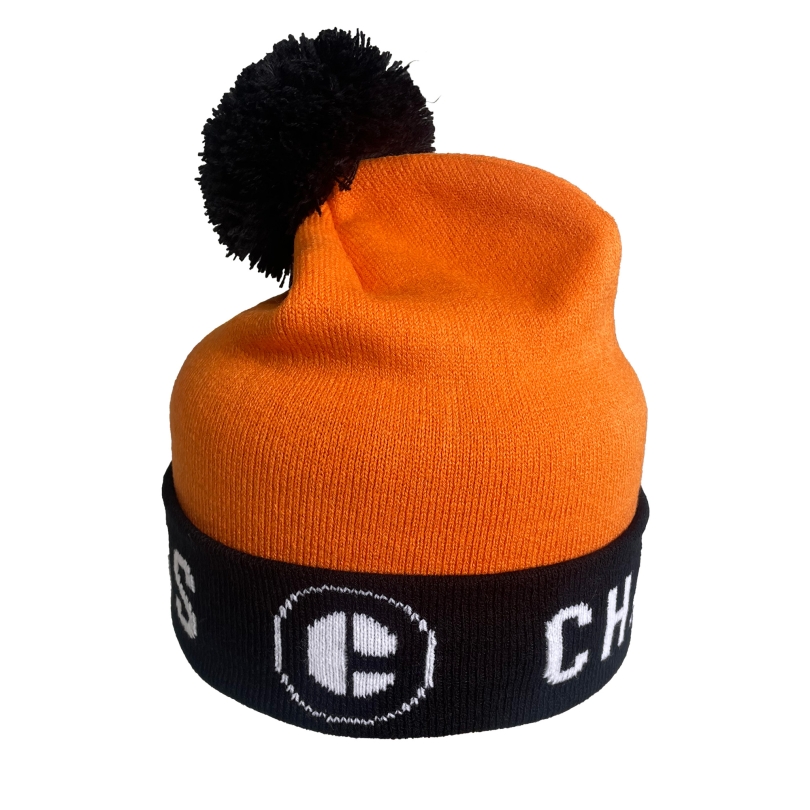 Bonnet aux couleurs de l'équipe Charles Liégeois Roastery CX, idéal pour les supporters de cyclocross. Conçu pour offrir confort et chaleur pendant les courses et les entraînements.