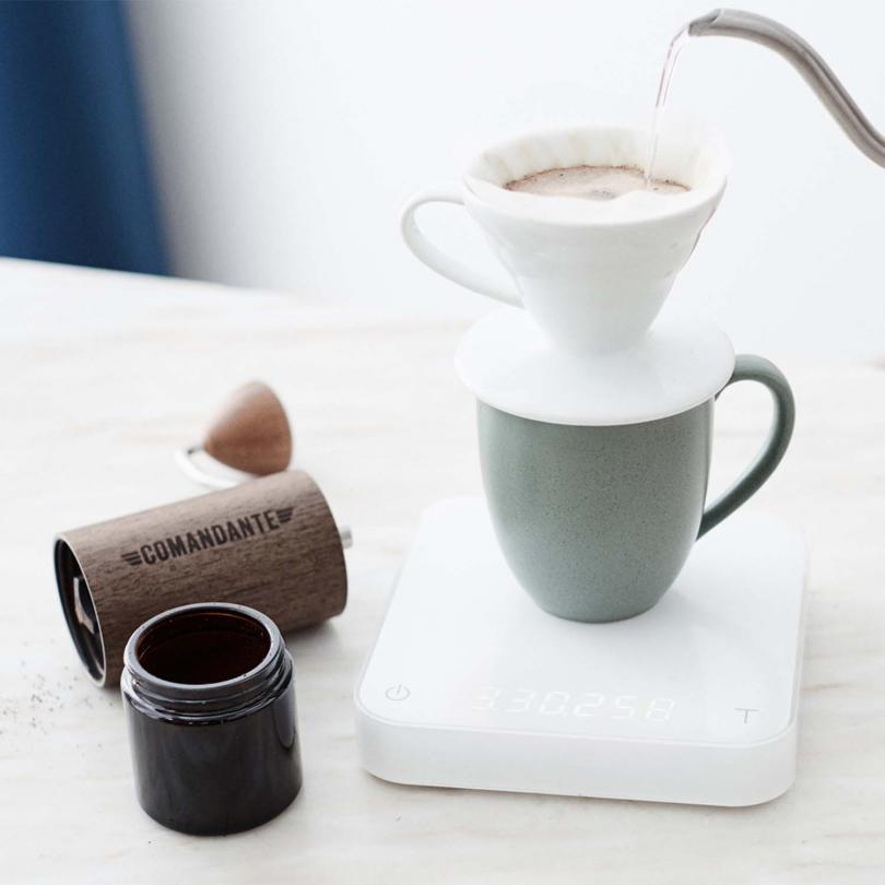 Balance Acaia® Pearl et moulin Commandante